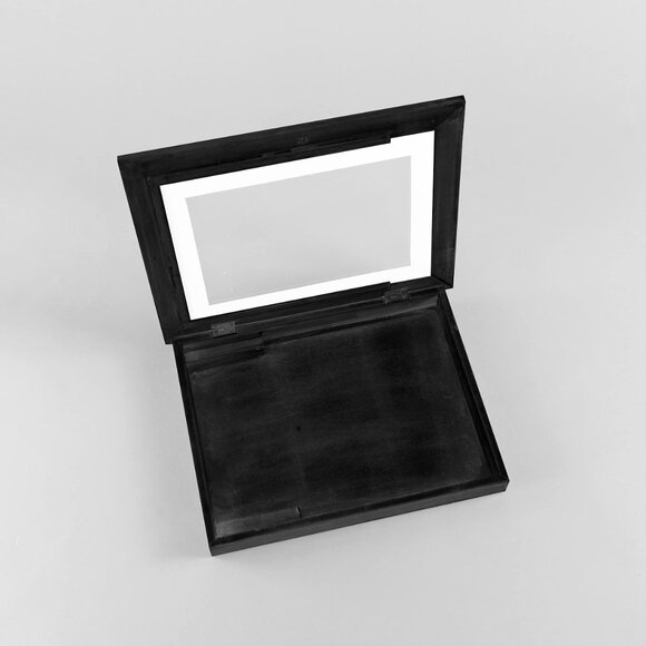 Interchangeable Artwork Frame w/ Storage – 9" x 12" Black - Picture 4 of 5